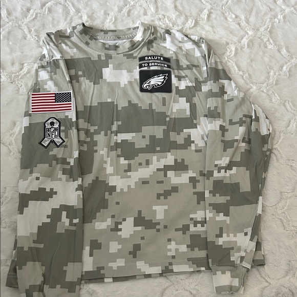 NFL Dri-Fit Pixelated Gray camo Eagles salute to service  Shirt - Picture 1 of 4